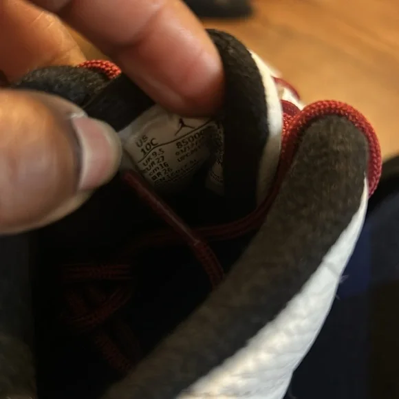 Jordan 12s Royalty Taxis size 10c - Picture 6 of 6